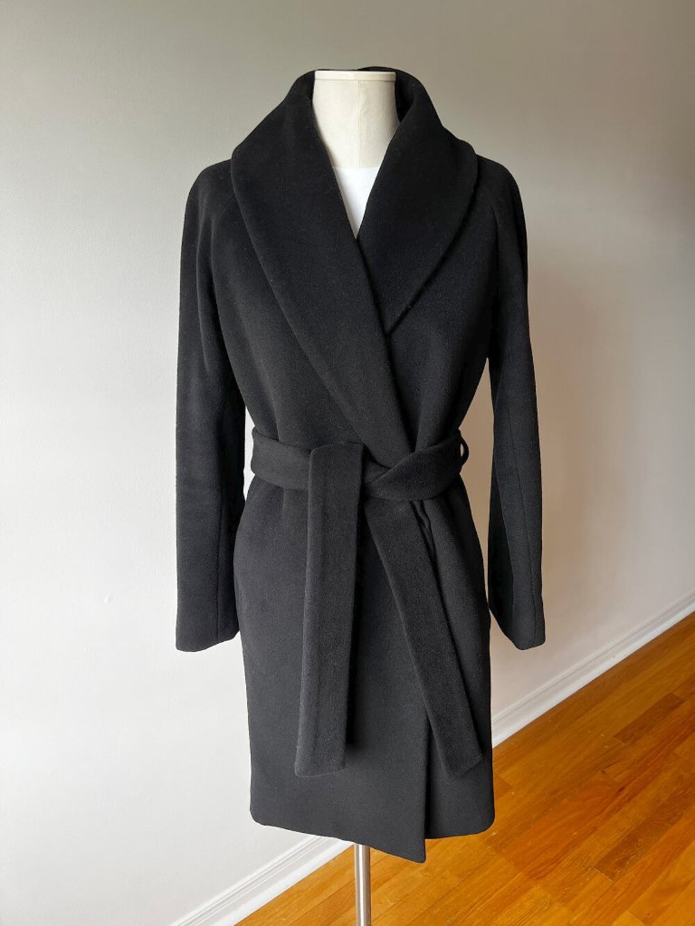 Aritzia Babaton Black 100% Virgin Wool Belted Coat S